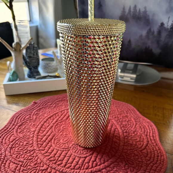 NWT Starbuck Studded Gold Cup - Picture 2 of 4